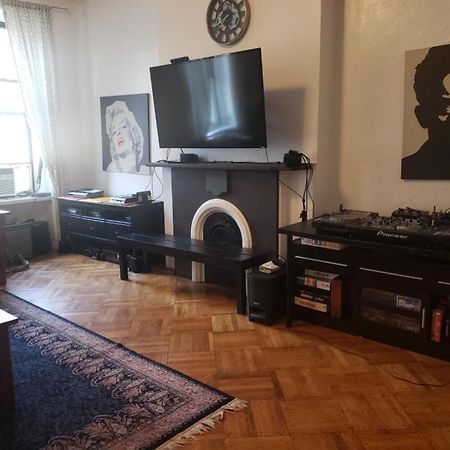 Private Room In East Village Apartment Ню Йорк Екстериор снимка