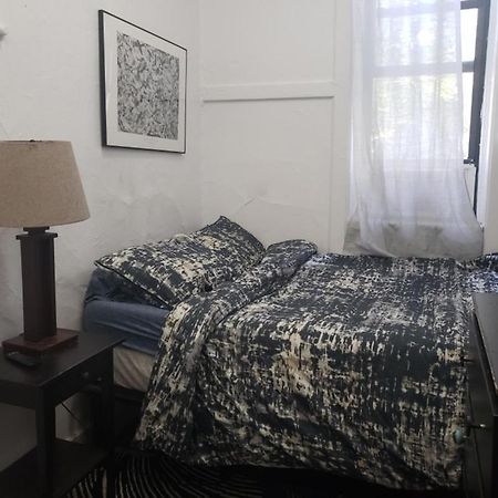 Private Room In East Village Apartment Ню Йорк Екстериор снимка