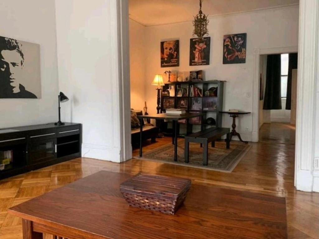 Private Room In East Village Apartment Ню Йорк Екстериор снимка